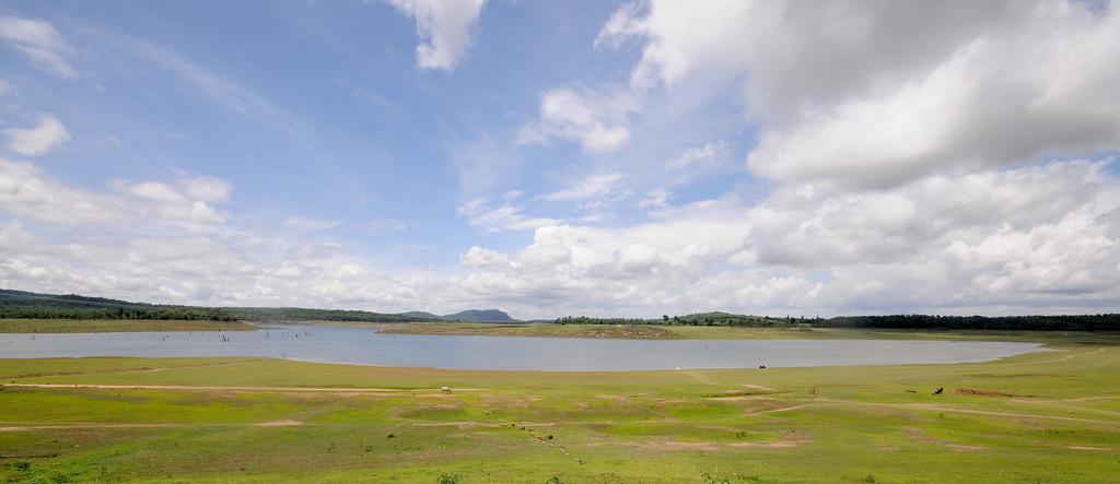 Coorg Jungle Camp Resort Suntikoppa エクステリア 写真